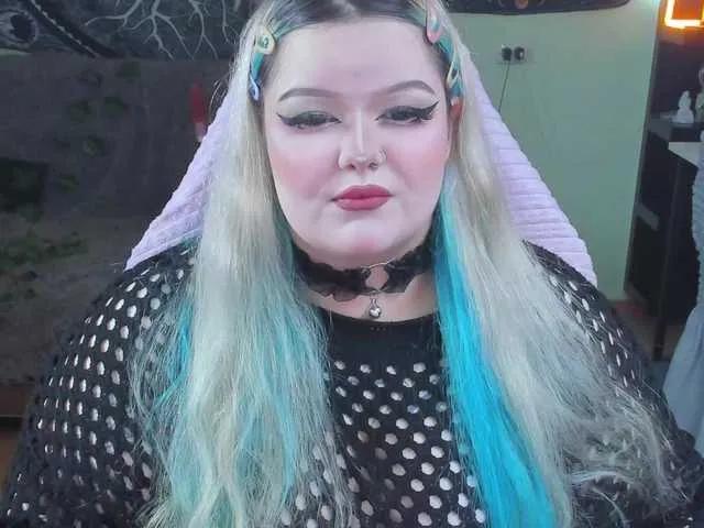 -CandyM1lky- — Hot guys who know how much they want to fuck me, and are generous with encouragement