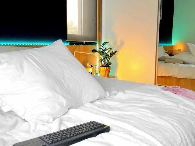 allisonally — body language , mind and sure the vibration of lush !!