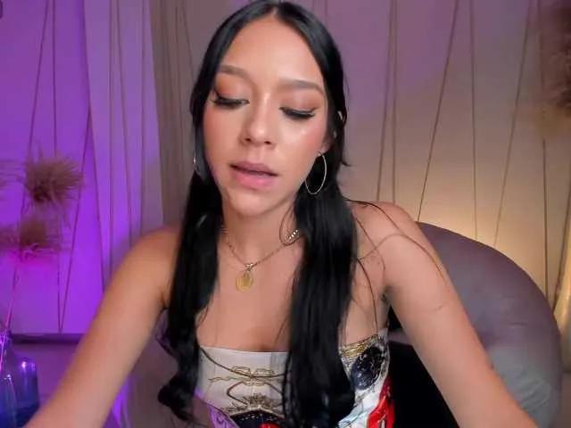 AmaliaCruss on BongaCams 