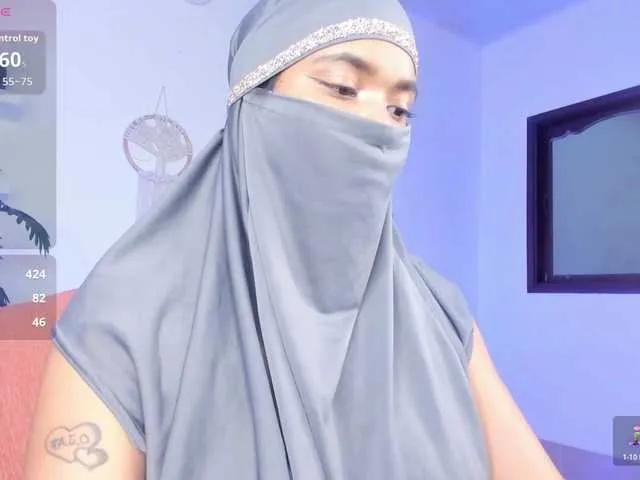 Aura-cuutee on BongaCams 