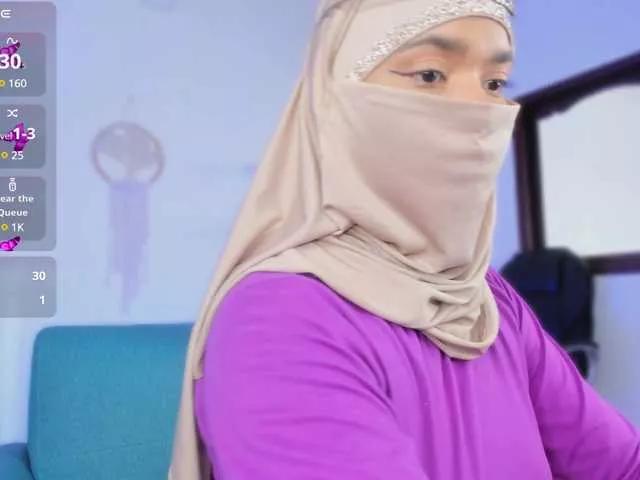 Aura-cuutee on BongaCams 