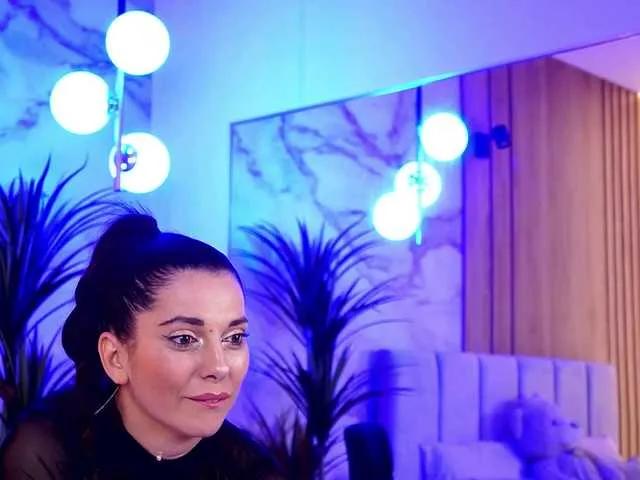 EllyLynn on BongaCams 