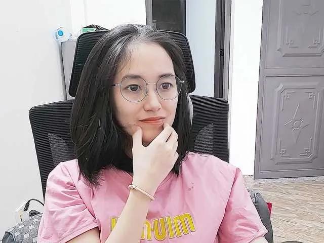 Hana099 on BongaCams 