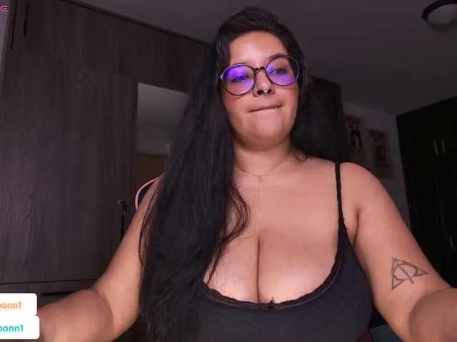 MissMoonn — Freechat on BongaCams