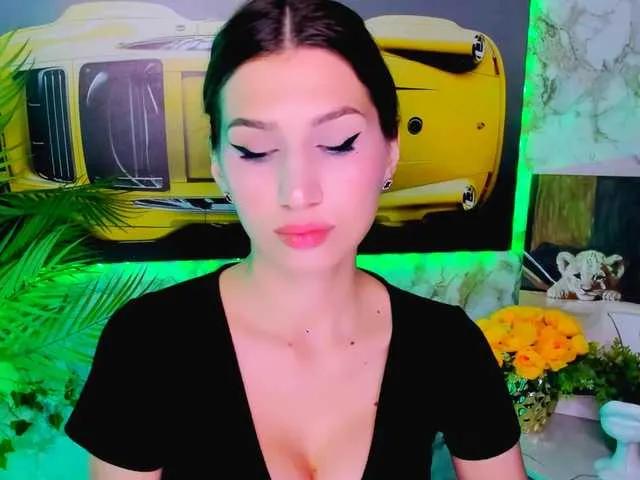 Mollyinyourmind — Polite, respectful of a woman, I'm even glad to have a loyal, submissive friend.  I am waiting for the slaves in my room, preferably without any restrictions for my humiliating fantasies.