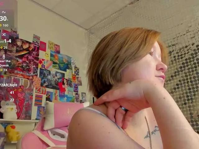 Sara-Moor — I'm turned on by hands, interesting fantasies and submission