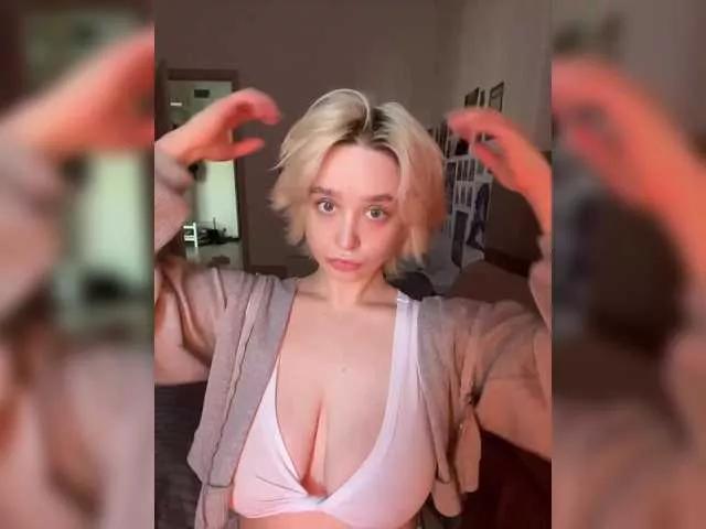 tamagotchigirl on BongaCams 