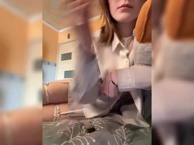 xx33f10 on BongaCams 