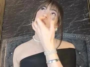 diosaa_golden — GOAL: Oil my sexy ass [35 tokens remaining] I'm waiting for you... come and see me #bigass #bigcock #trans #femboy #young