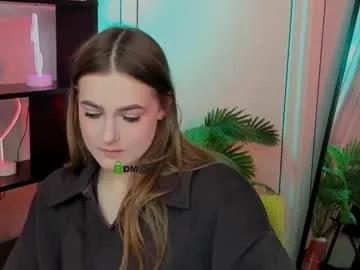 dora_di1 — GOAL: hot dance [333 tokens remaining] Welcome to my room! #sexy #18 #beautiful #feet #lovense