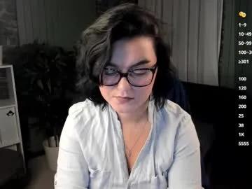 moodberry — Show me ur pretty cleavage!:) #nude #lovense #bigass #tits #brunette #mommy #milf [21 tokens remaining]