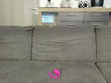 shantallmilf — Make me happy #milf #anal #smalltits #smile [700 tokens remaining]