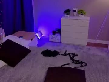 zelda_1 — GOAL: 30 squats [200 tokens remaining] Let's make this gray world brighter together #cosplay #ahegao #anime #shy #daddysgirl