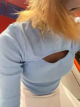 -AngelAri- — Freechat on StripChat