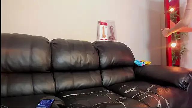 bella_houston_ on StripChat 