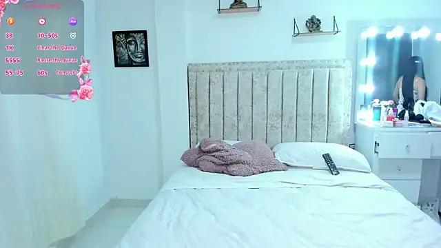 EmiilyEvans_ on StripChat 