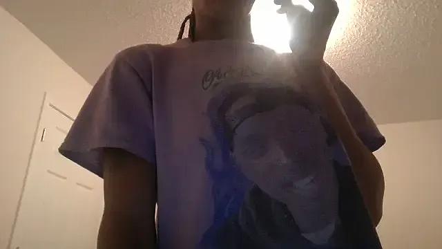 EnticingAaliyah — come play with me n get it wet