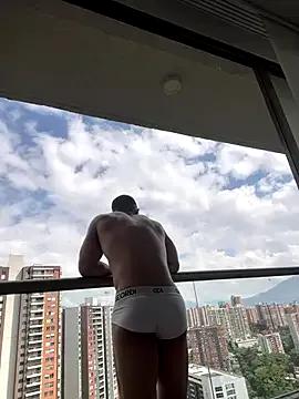 Ezzio_Scolaro — Cum