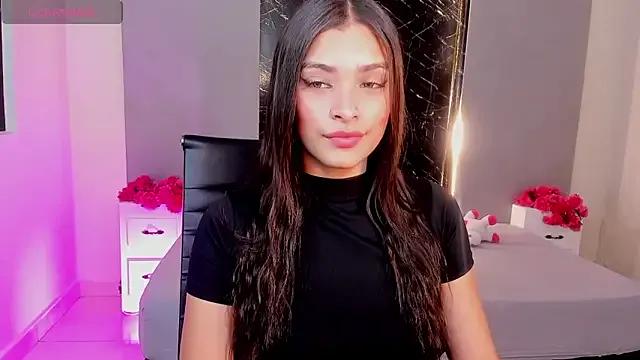 Hannacooper3 on StripChat 