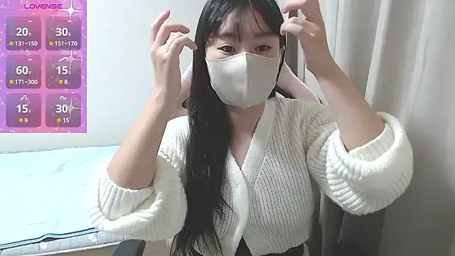 hinako08 on StripChat