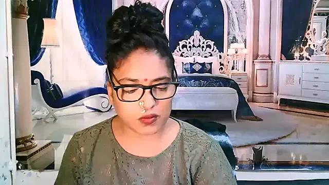 IndiaBlackPanther on StripChat 