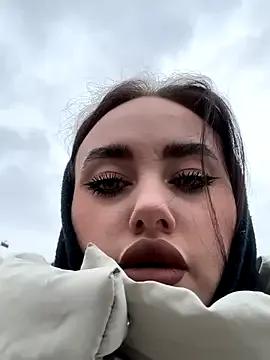 KiraSunshine — Freechat on StripChat