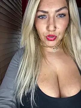 LittleMissEeve — Get mommy titties out!!