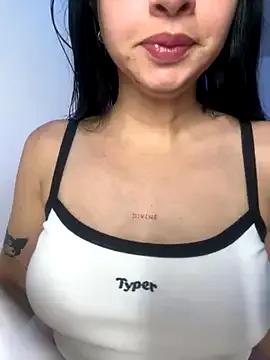 lucy_grey25 — Plug anal - Spanking Red ass