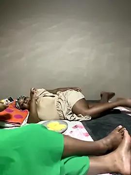 Missmoox24 on StripChat 