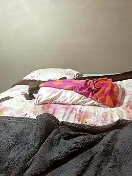 Missmoox24 on StripChat 