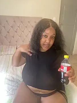 Missmoox24 on StripChat 