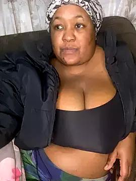 Missmoox24 on StripChat 