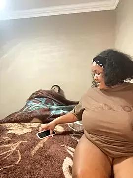 Missmoox24 on StripChat 