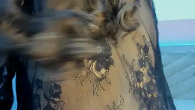 molly_zanderbond_ on StripChat 