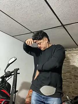 MR_MUSCLE on StripChat 