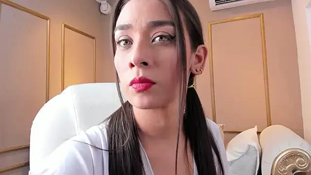 NahimiThompson — deepthroat+spit saliva in tits