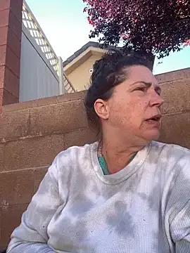 petalsexy — Tits out