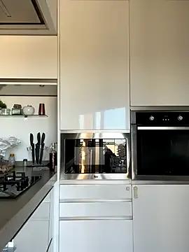 petrouchkaaa_ — RETIRE MON BODY