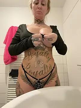 Sophi_Spice — Oil boobs and ass