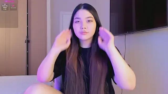 yummmymommy on StripChat 