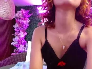 Freechat girls entertainers: Energize your senses with our matured streamers, who make messaging sweet and slutty at the same time.