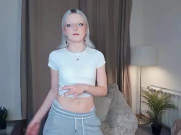 gloss_in_rose from Chaturbate is Freechat