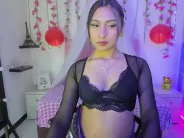 Freechat girls entertainers: Energize your senses with our matured streamers, who make messaging sweet and slutty at the same time.