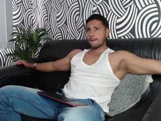 aaron_stark from Flirt4Free is Freechat