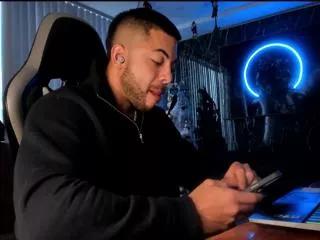 camilo_watson from Flirt4Free is Freechat