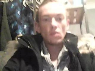 charels_hard from Flirt4Free is Freechat