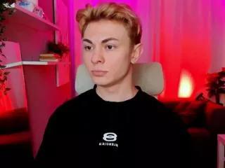 evan_morre from Flirt4Free is Freechat