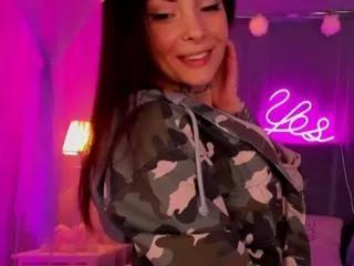 katyy_beauty from Flirt4Free is Freechat