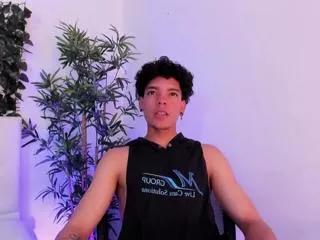 marlon_smiith from Flirt4Free is Freechat