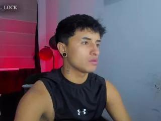 steven_riivera from Flirt4Free is Freechat